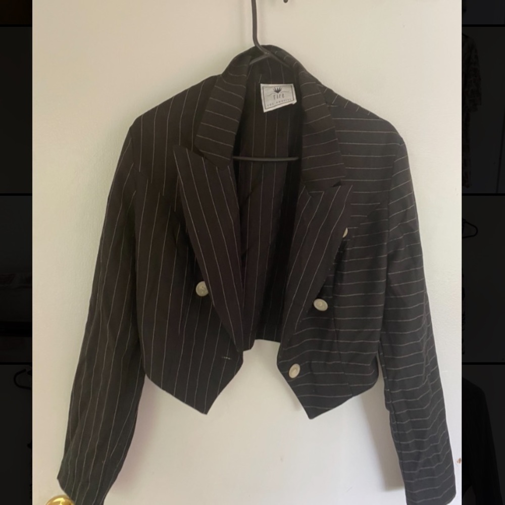 Cropped blazer